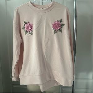 H&M Light Pink Flower Appliqué Sweatshirt size L